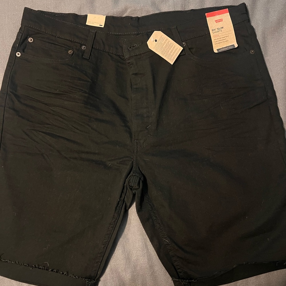 Men’s Levi denim shorts